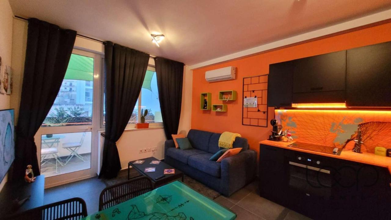 Modern - 50 M From Sea - Free Wi-Fi - Super Cool - Terrace - Fully Air-Conditioned Сент-Полс-Бей Экстерьер фото