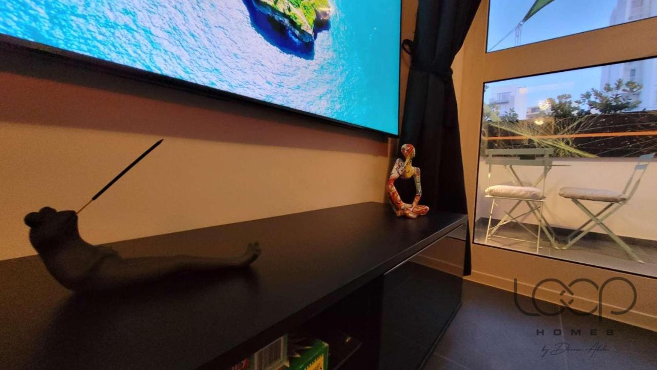 Modern - 50 M From Sea - Free Wi-Fi - Super Cool - Terrace - Fully Air-Conditioned Сент-Полс-Бей Экстерьер фото