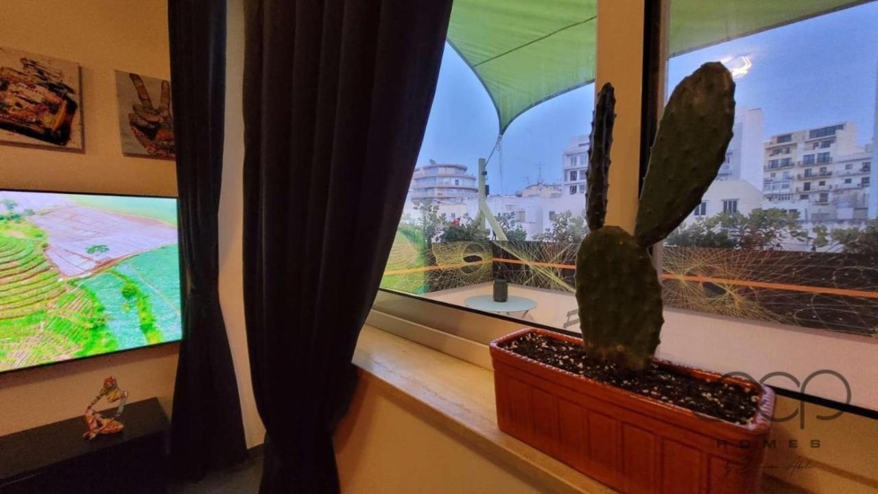 Modern - 50 M From Sea - Free Wi-Fi - Super Cool - Terrace - Fully Air-Conditioned Сент-Полс-Бей Экстерьер фото
